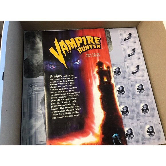 Vampire Hunter The Game 2002 Board Game Milton Bradley Complete Unpunched - Picture 5 of 8